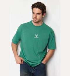 Снимка на Trendyol Green Oversize/Wide Cut Deer Embroidered 100% T-Shirt