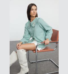 Снимка на Trendyol Light Green Woven Shirt with Embroidery Detail on Collar