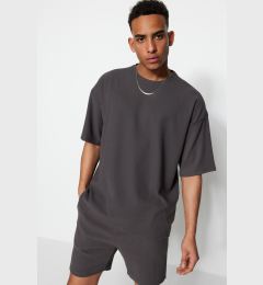 Снимка на Trendyol Limited Edition Basic Gray Oversize/Wide Cut Textured Wrinkle-Free Ottoman T-Shirt