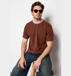 Снимка на Trendyol Limited Edition Brown Oversize/Wide Cut Knit Banded Textured Pique T-Shirt