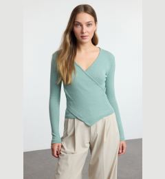 Снимка на Trendyol Mint Fitted Double Breasted Neck Long Sleeve Ribbed Stretchy Knitted Blouse