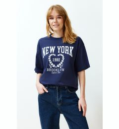 Снимка на Trendyol Navy Blue 100% Cotton City Print Oversize/Wide-Fit Knitted T-Shirt