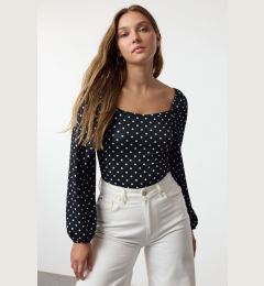 Снимка на Trendyol Navy Blue Polka Dot Fitted Square Neck Wrap/Textured Knitted Blouse