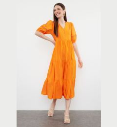 Снимка на Trendyol Orange Straight Shift Poplin Midi Dress