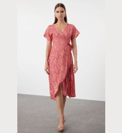 Снимка на Trendyol Pink Floral Double Breasted Neck Viscose Woven Dress