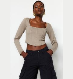 Снимка на Trendyol Stone Piping Detail Square Neck Fitted/Situated Crop Interlock Knitted Blouse