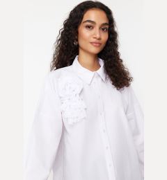 Снимка на Trendyol White Applique Flower Detailed Cotton Woven Shirt