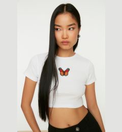 Снимка на Trendyol White Butterfly Printed Fitted/Fitted Crop Crew Neck Knitted T-Shirt