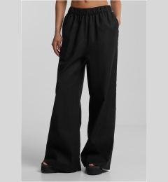 Снимка на Women's wide-legged trousers - black