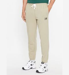 Снимка на New Balance Долнище анцуг NB Essentials Sweatpant MP33509 Зелен Regular Fit