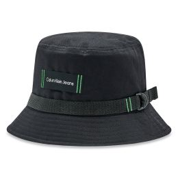 Снимка на Капела Calvin Klein Jeans Bucket Park Culture K50K510511 Черен